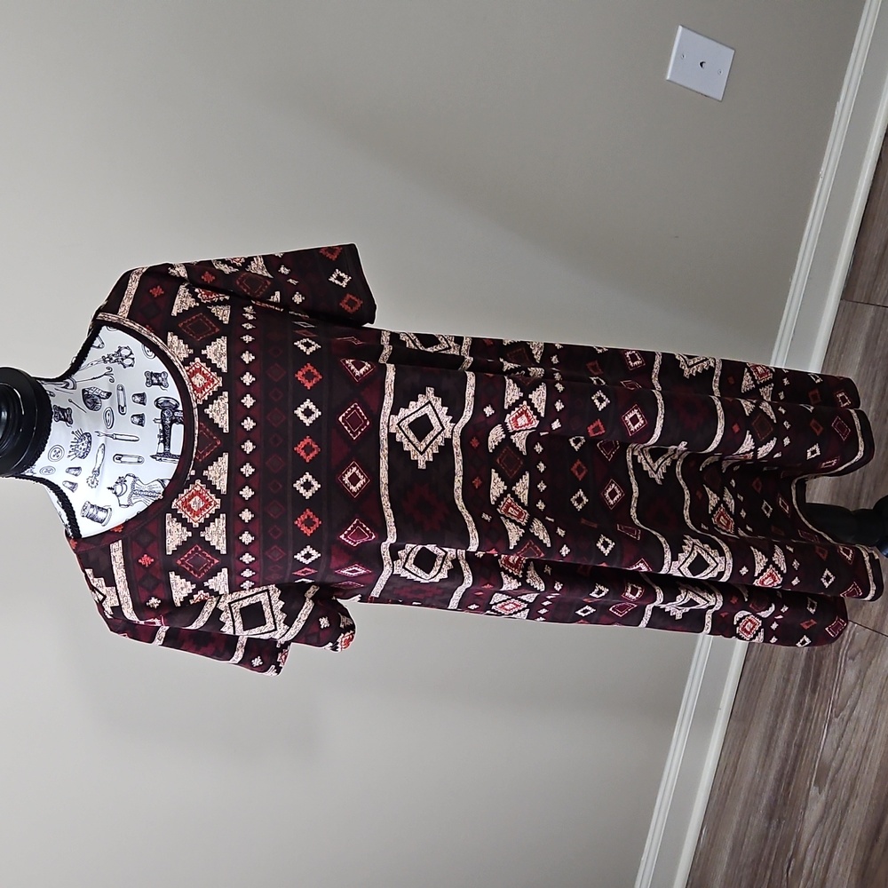 LuLaRoe Carly Aztec Brown Red Short Sleeve Hi-Low Swing Dress Women's Medium